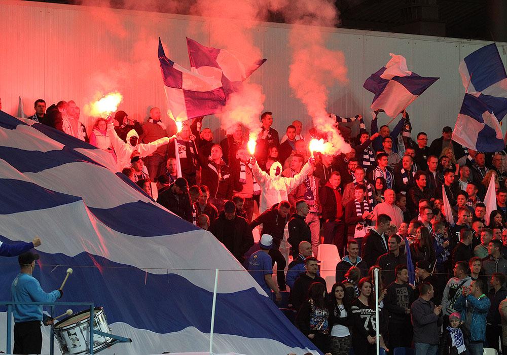 Komisji Dyscyplinarnej PZPN nie spodobało się zachowanie kibiców Stali Mielec podczas ostatniego meczu ligowego z ROW-em Rybnik i postanowiła ukazać ich zakazem wykazdowym.