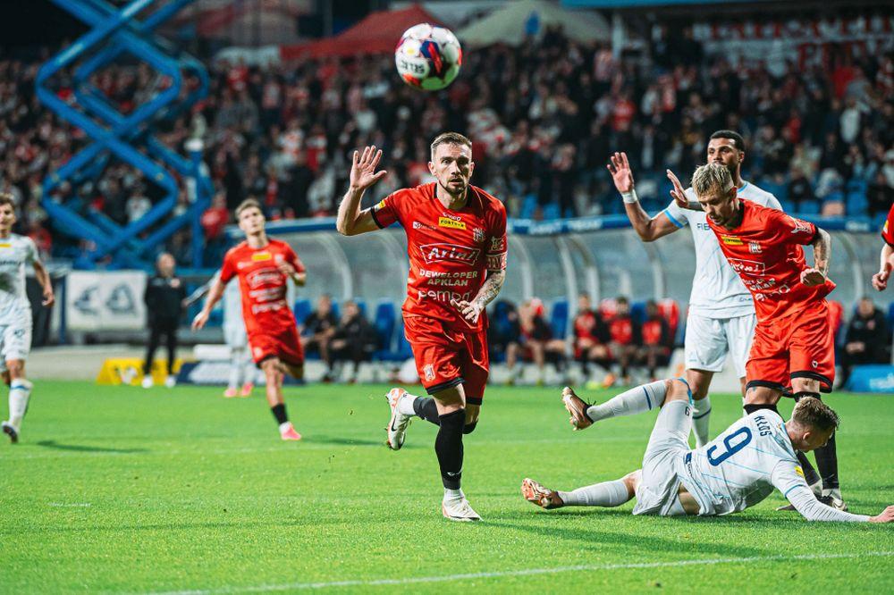 W rundzie jesiennej Stal Rzeszów pokonała Resovię 2-1 (fot. Robert Skalski/Stal Rzeszów)