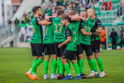 Pięć rzutów karnych, trzy czerwone kartki i trzy gole w Stalowej Woli!