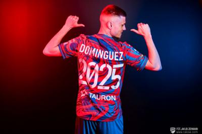 Maxime Dominguez zostanie nowym piłkarzem Cracovii (fot. Jakub Ziemianim/ Rakó Częstochowa)