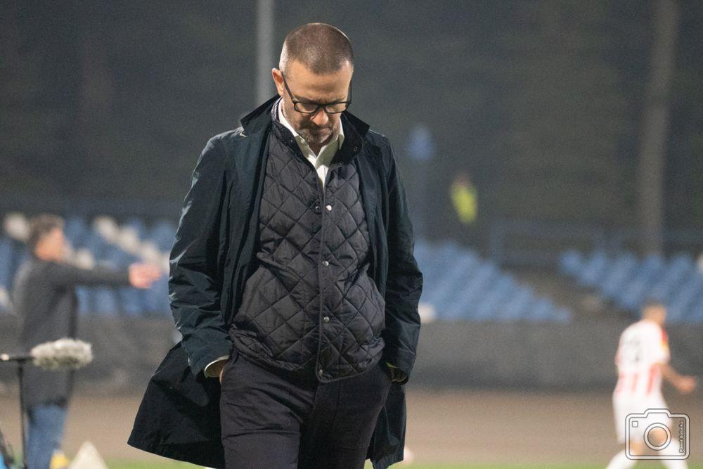 Na zdjęciu Rafał Ulatowski, trener Resovii (fot. P. Golonka/ Resovia)