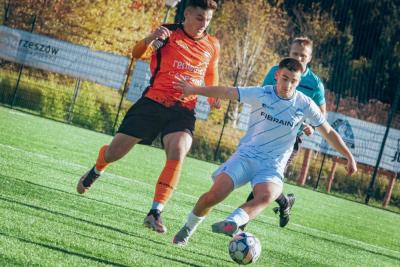 Dwóch piłkarzy Stali Rzeszów w Sokole Kolbuszowa Dolna