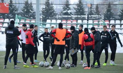 Piłkarze SMS Resovia trenowali z pierwszą drużyną!