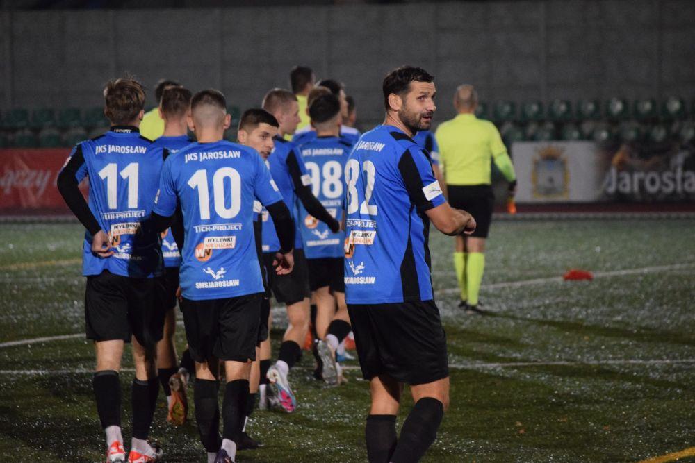 JKS Jarosław z pewnym zwycięstwem w ostatnim sparingu (fot. JKS Jarosław/facebook)