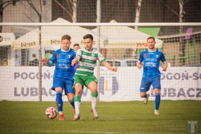 Bezbramkowym remisem zakończyło się spotkanie pomiędzy Pogonią-Sokołem Lubaczów a Izolatorem Boguchwała (fot. Pogoń-Sokół Luabczów/facebook)
