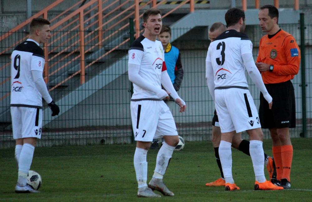 GKS Bełchatów został ukarany odjęciem czterech punktów w sezonie 2021/22 (fot. Radosław Kuśmierz)