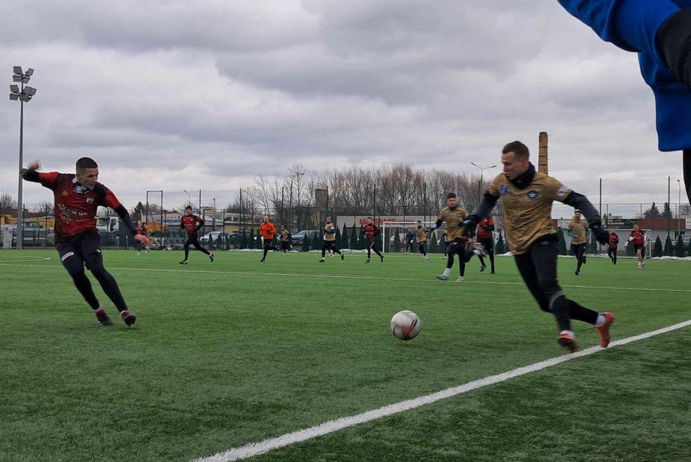 Czarni Jasło zremisowali w sparingu ze Strugiem Tyczyn (fot. Strug Tyczyn)