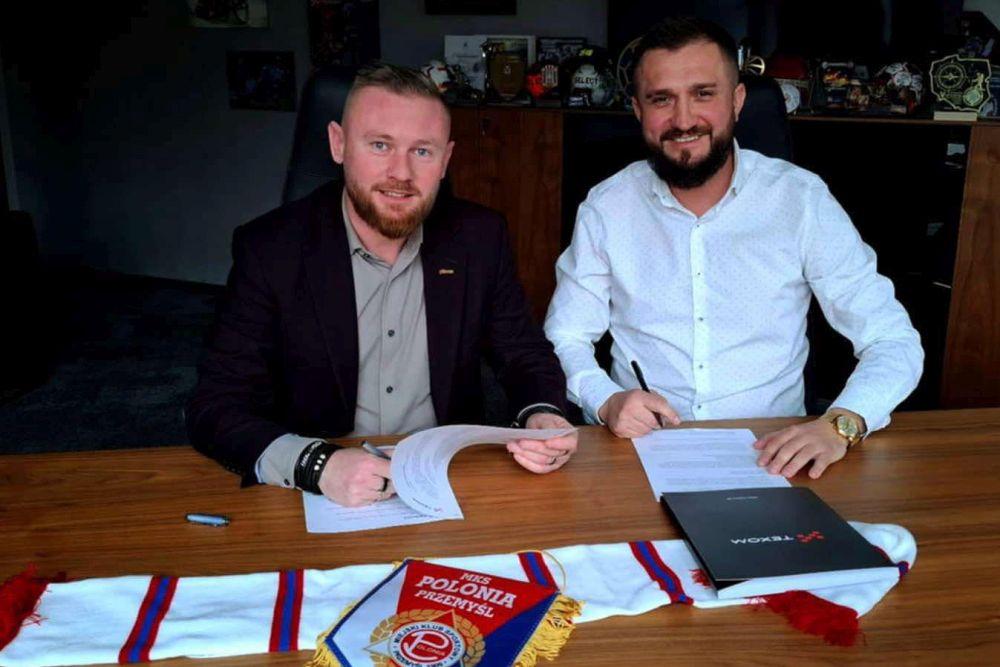 Umowa sponsoringowa pomiędzy firmą Texom a Polonią Przemyśl (fot. Polonia Przemyśl)