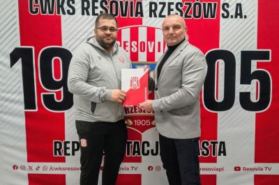Michał Dopart (z lewej) dołączył do sztabu medycznego Resovii (fot. Resovia)