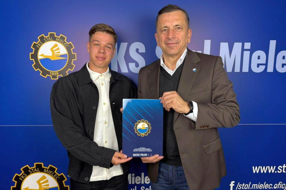 Paweł Kruszelnicki nowym piłkarzem FKS Stali Mielec