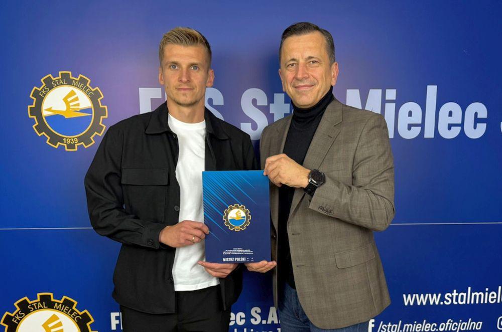 Bartosz Szeliga nowym piłkarzem Stali Mielec (fot. FKS Stal Mielec)