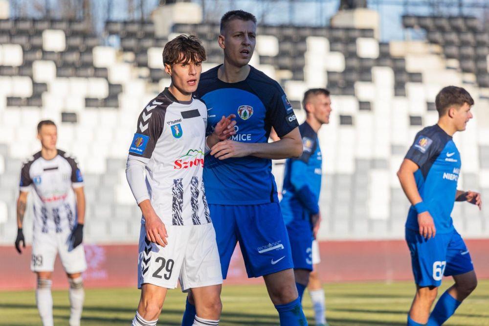 Patryk Peciak przedłużył kontrakt z Sandecją Nowy Sącz (fot. Sandecja Nowy Sącz)