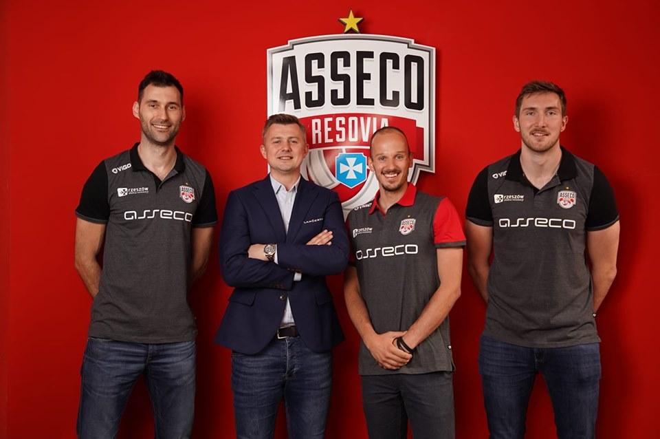 Od lewej: Grzegorz Kosok, Krzysztof Ignaczak, Bartosz Mariański, Bartłomiej Krulicki (fot. Asseco Resovia Rzeszów)