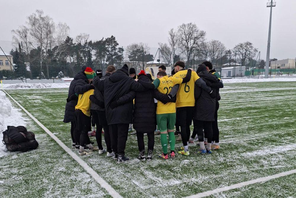 KSZO Ostrowiec Świętokrzyski pokonał Sokoła Kolbuszowa Dolna w sparingu (fot. Sokół Kolbuszowa Dolna)