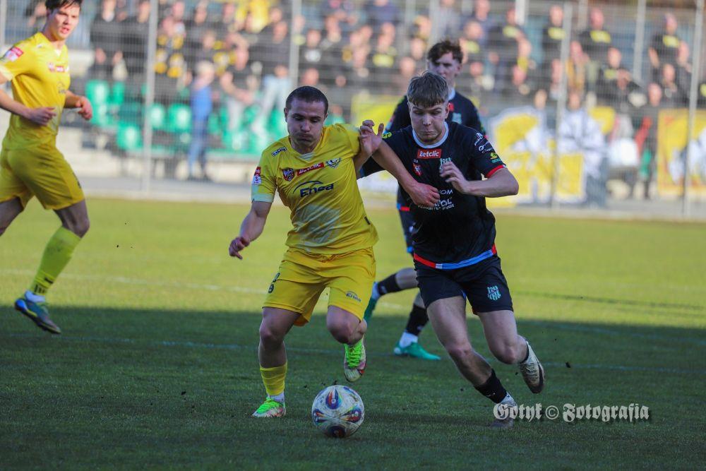 Remis Wisłoki z Czarnymi w setnym meczu trenera Bartosza Zołotara (fot. Wisłoka Dębica)