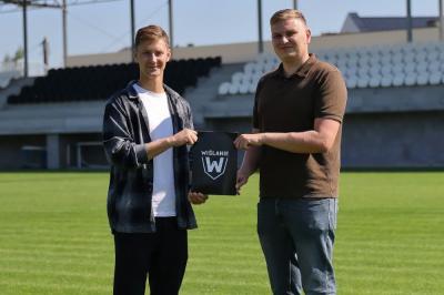 Kacper Durda nowym piłkarzem Wiślan Skawina (fot. Wiślanie SKwina)