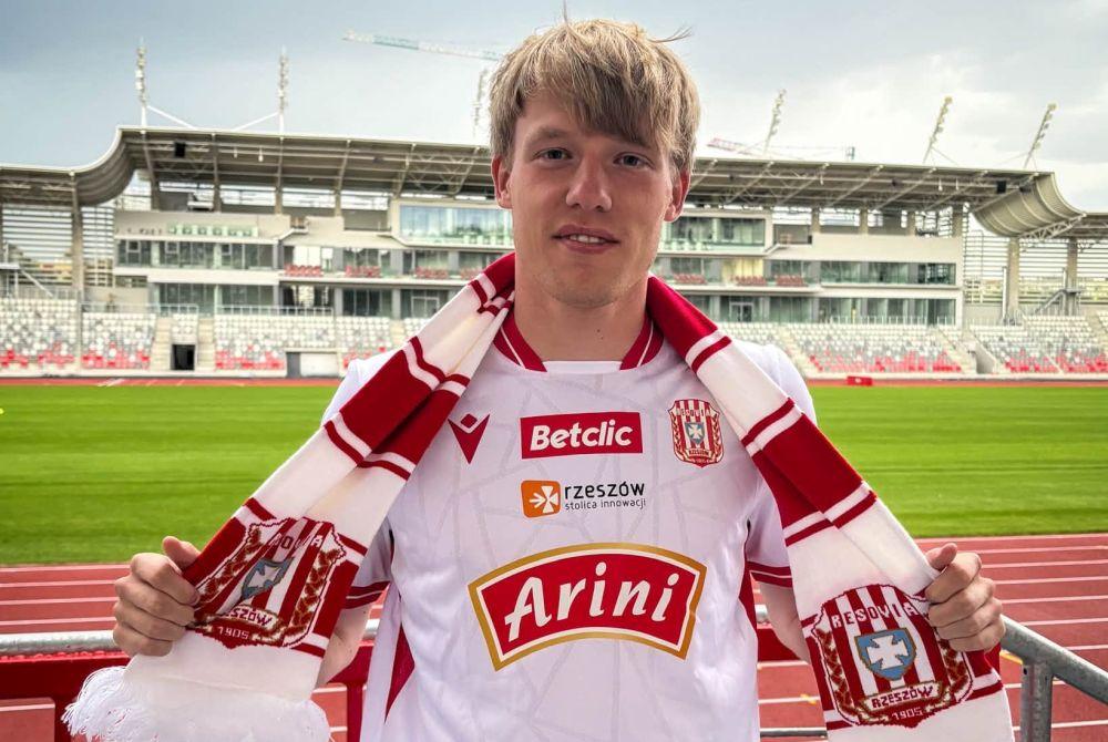 Jakub Staniszewski nowym zawodnikiem Resovii (fot. cwks-resovia.pl)