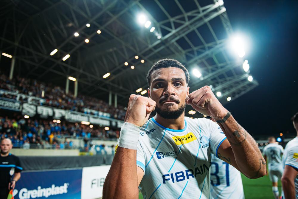 Adler Da Silva strzelił w tym sezonie dla Stali Rzeszów 8 goli i jest najskuteczniejszym strzelcem drużyny (fot. Robert Skalski / Stal Rzeszów)