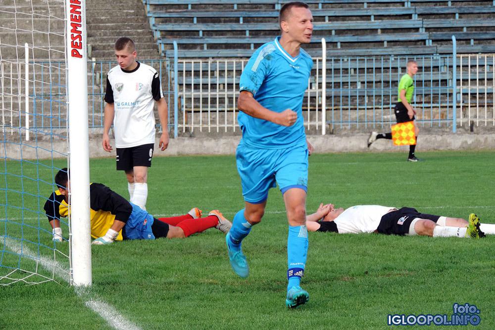 Adrian Brzostwowski znów był bohaterem Igloopolu Dębica (fot. igloopol.info)