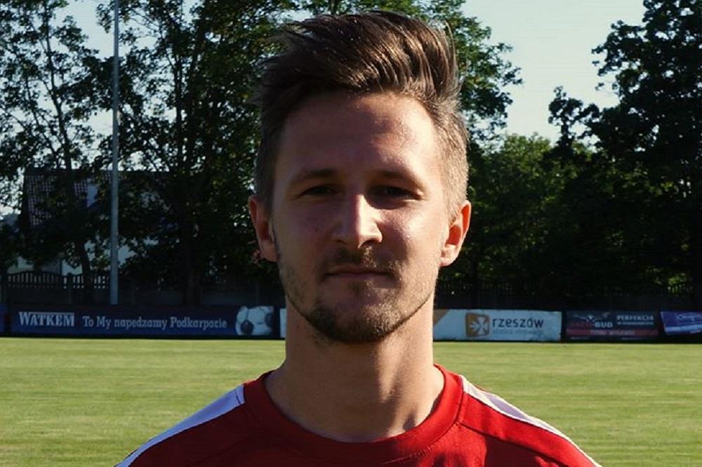 Adrian Sitek będzie grał w Watkem Koronie Rzeszów. (fot. Korona Rzeszów)