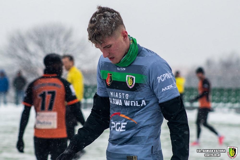 Adrian Skrzyniak zagrał w ostatnim sparingu Stali Stalowa Wola. (fot. Damian Kuziora)
