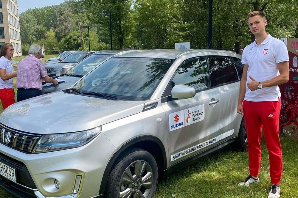 Albert Komański przesiadł się z BMW do Suzuki Vitara. fot. archiwum zawodnika