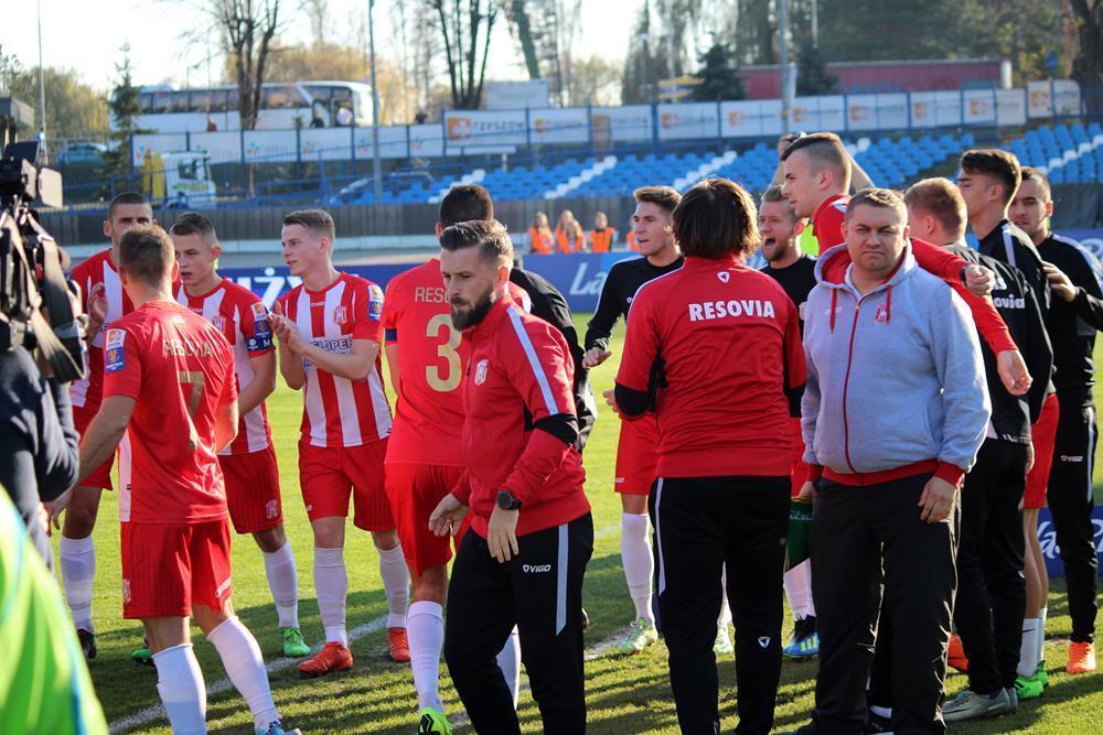 Apklan Resovia wraca na swój stadion (fot. Radosław Kuśmierz)