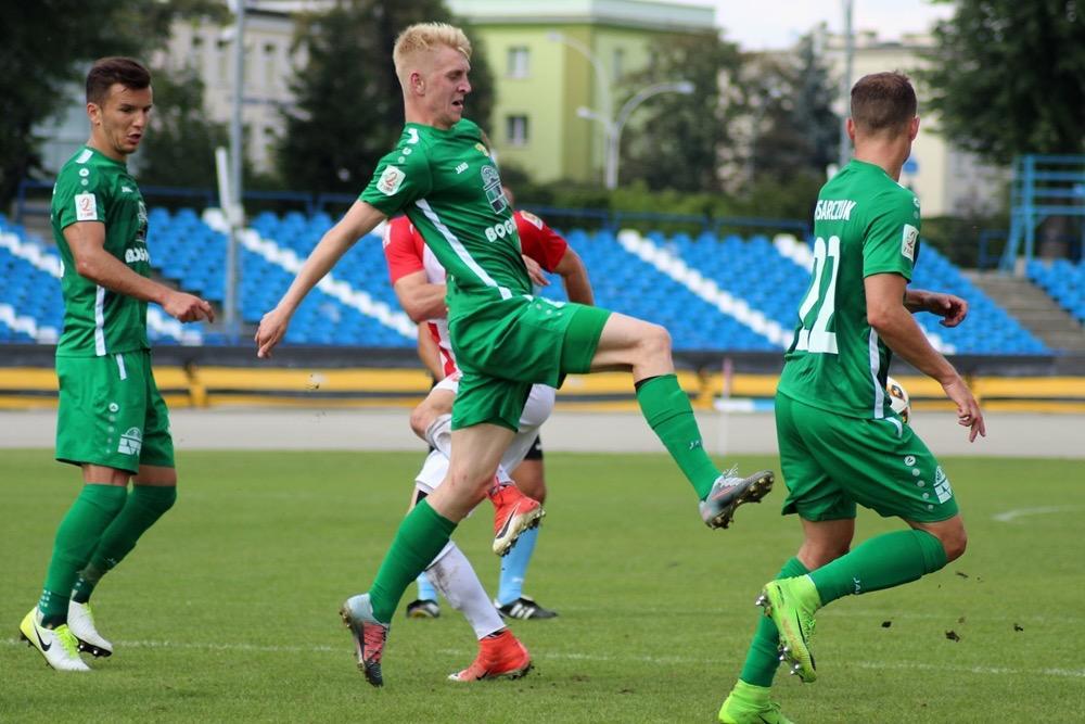 Górnik Łęczna (zielone stroje) pewnie pokonał Stalowkę (fot. Radosław Kuśmierz)