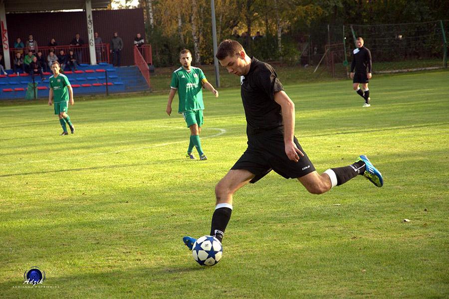 Na zdjęciu Artur Pacuła, nowy grający prezes LKS-u Skołoszów (fot. Adrianna Popkiewicz)