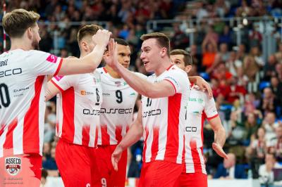 Asseco Resovia znów zwycięska! Warszawianie zgaszeni na Podpromiu