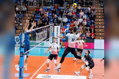 WIDEO: Asseco Resovia Rzeszów - Cuprum Stilon Gorzów 3-0 [SKRÓT MECZU]