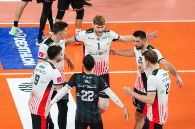 WIDEO: Asseco Resovia Rzeszów - Steam Hemarpol Politechnika Częstochowa 3-1 [SKRÓT MECZU]