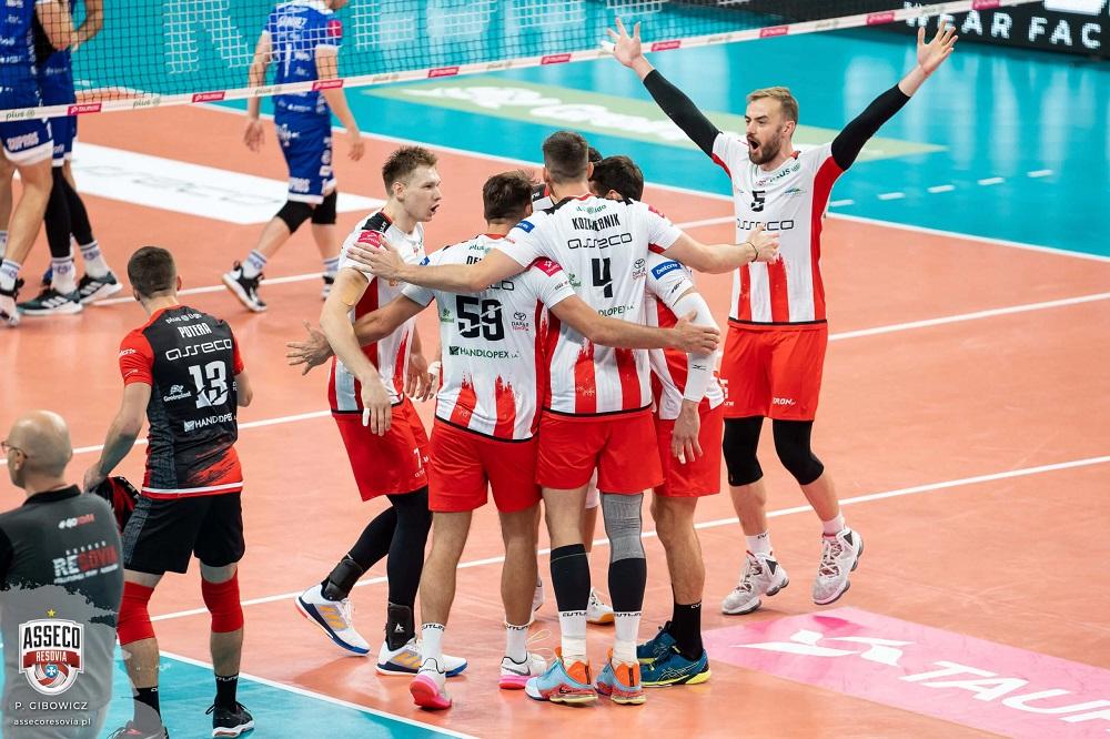 Asseco Resovia wygrała siódmy mecz z rzędu! Tym razem ograli Grupę Azoty ZAKSĘ Kędzierzyn-Koźle! (fot. Asseco)
