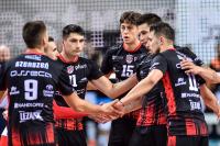 Asseco Resovia przekazała koszulkę z autografami na licytację!