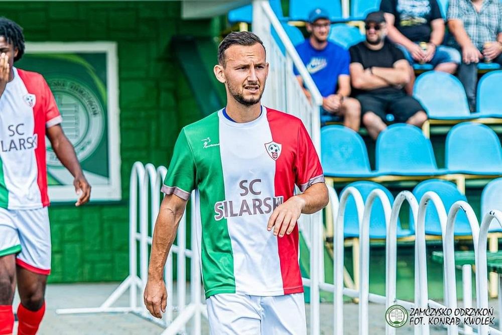 Benoit Doiteau w rundzie wiosennej będzie piłkarzem Cosmosu Nowotaniec. (fot. Konrad Kwolek)