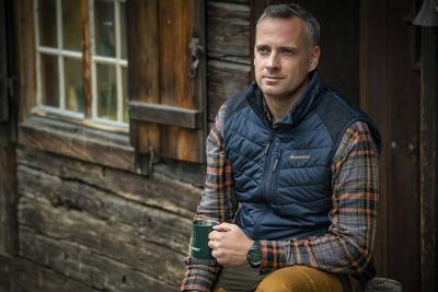 Bezrękawniki Deerhunter - uniwersalne wsparcie w pracy i aktywności wiosną