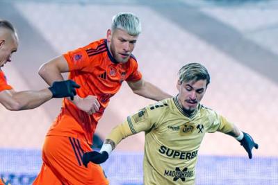 Gol, samobój i VAR. Remis w meczu Niecieczy z Górnikiem