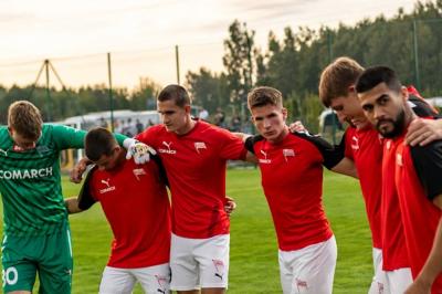 Rezerwy Cracovii pokonały Koronę II Kielce 2:1. (fot. Cracovia/facebook)