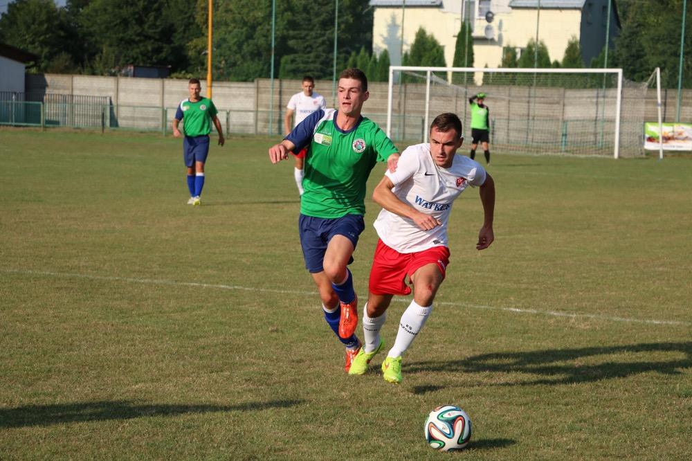 Crasnovia (zielono-niebieskie stroje) wygrała w Besku z Przełomem 3-1 (fot. Natalia Styś / archiwum)