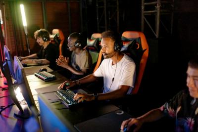 Specjalizacja Ról w Najlepszych Drużynach CS2: Klucz do Sukcesu