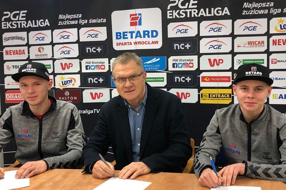 Michał i Bartosz Curzytkowie zostali zawodnikami Betard Sparty Wrocław. (fot. Sparta Wrocław)