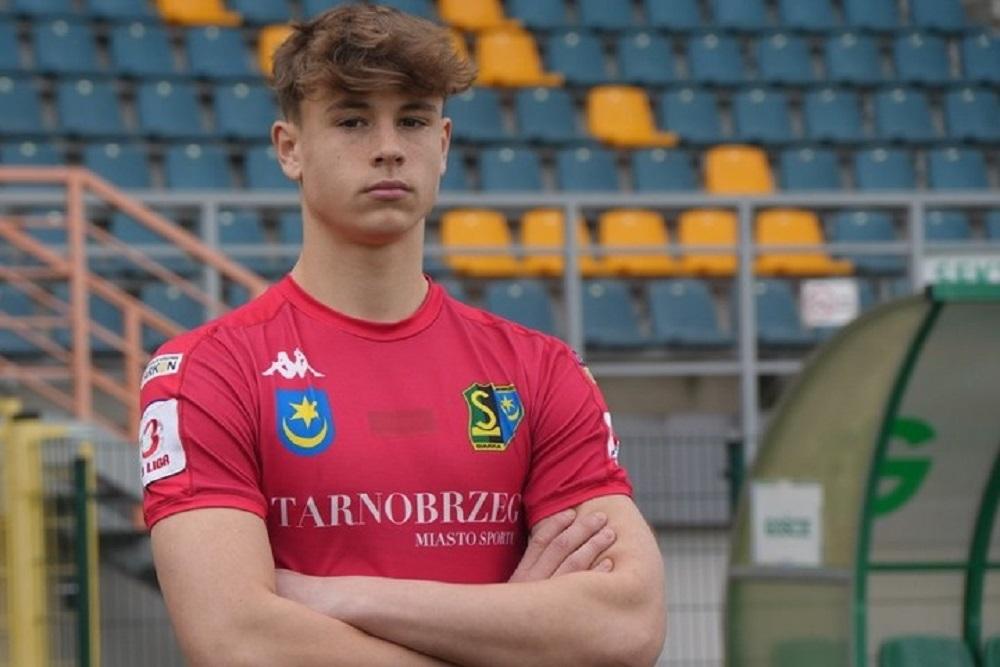 Młody golkiper dołączył do zespołu z Tarnobrzega. Fot. https://siarka-tarnobrzeg.pl/