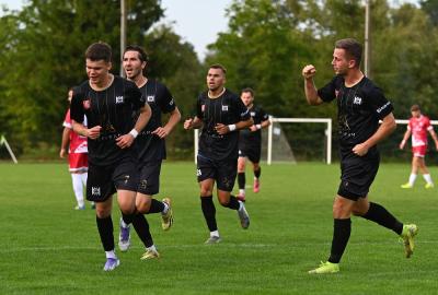 4 liga na żywo:  Czarni Jasło - Błękitni Ropczyce [TRANSMISJA WIDEO]