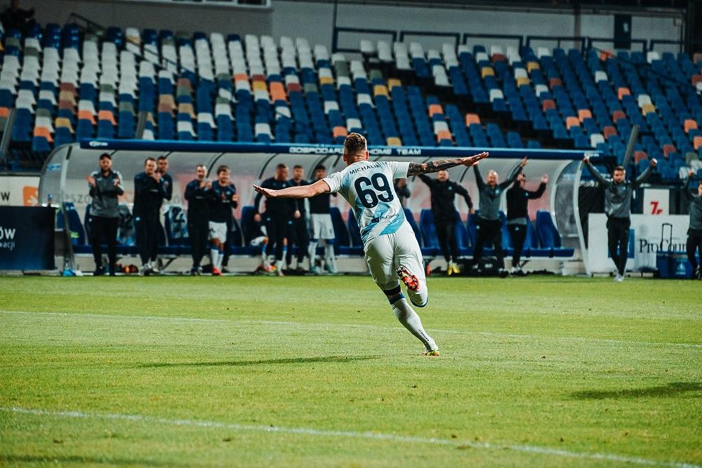 Damian Michalik w meczu ze Zniczem Pruszków zdobył dwie bramki. (fot. Robert Skalski/Stal Rzeszów)