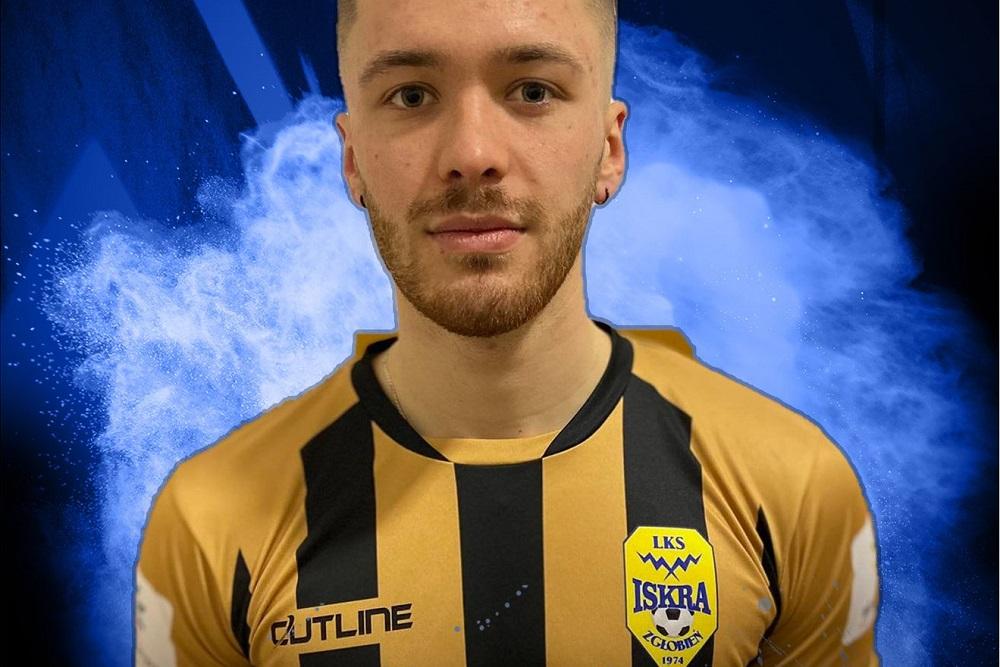 Dawid Ziobro grę w piłkę łączy z nagrywaniem filmików na YouTube! (fot. Iskra Zgłobień)