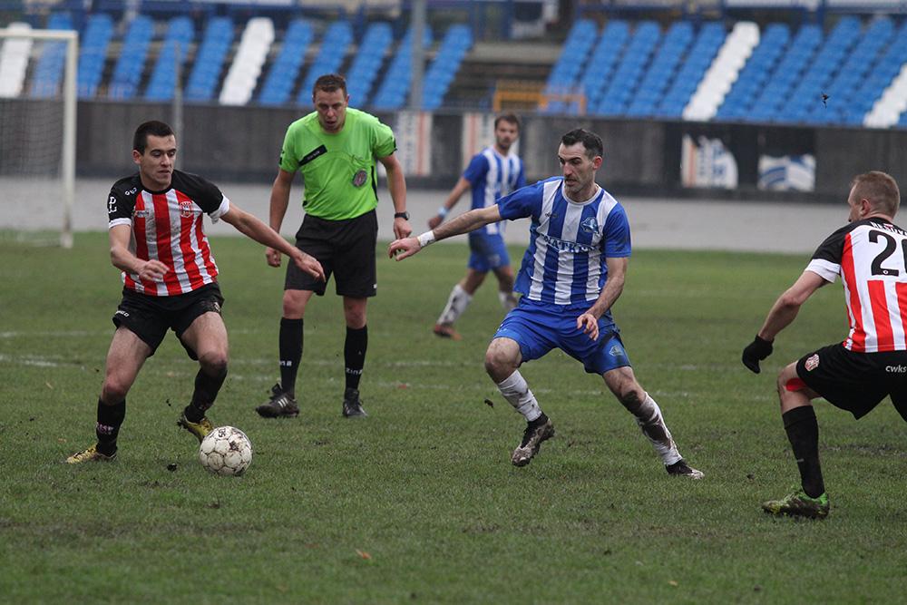 Mecz derbowy Resovia - Stal Rzeszów odbędzie się w sobotę 2 kwietnia. Początek o godz. 15.