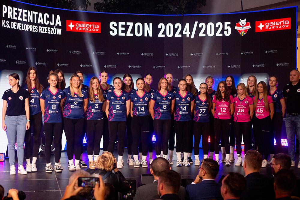 Siatkarki Developresu Rzeszów podczas prezentacji drużyny na sezon 2024/2025 (fot. Monika Pliś / Developres Rzeszów)