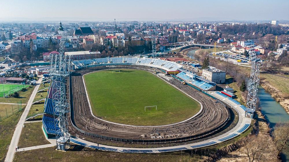 Zobaczcie jak wygląda aktualnie nowa trybuna na stadionie w Krośnie! (fot. własne)