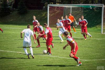 Cosmos Nowotaniec w czerwonych strojach (fot. Marcin Herbut / archiwum)