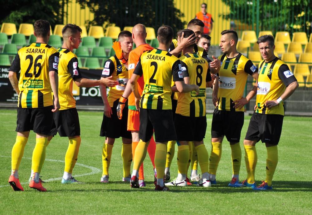Piłkarze Siarki Tarnobrzeg rozgrywki 2 ligi w sezonie 2016/2017 zaczną z ujemnym bilansem punktowym.
